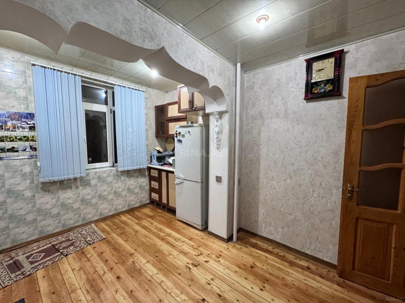 3 otaqlı köhnə tikili - 7-ci mikrorayon q. - 85 m² (13)