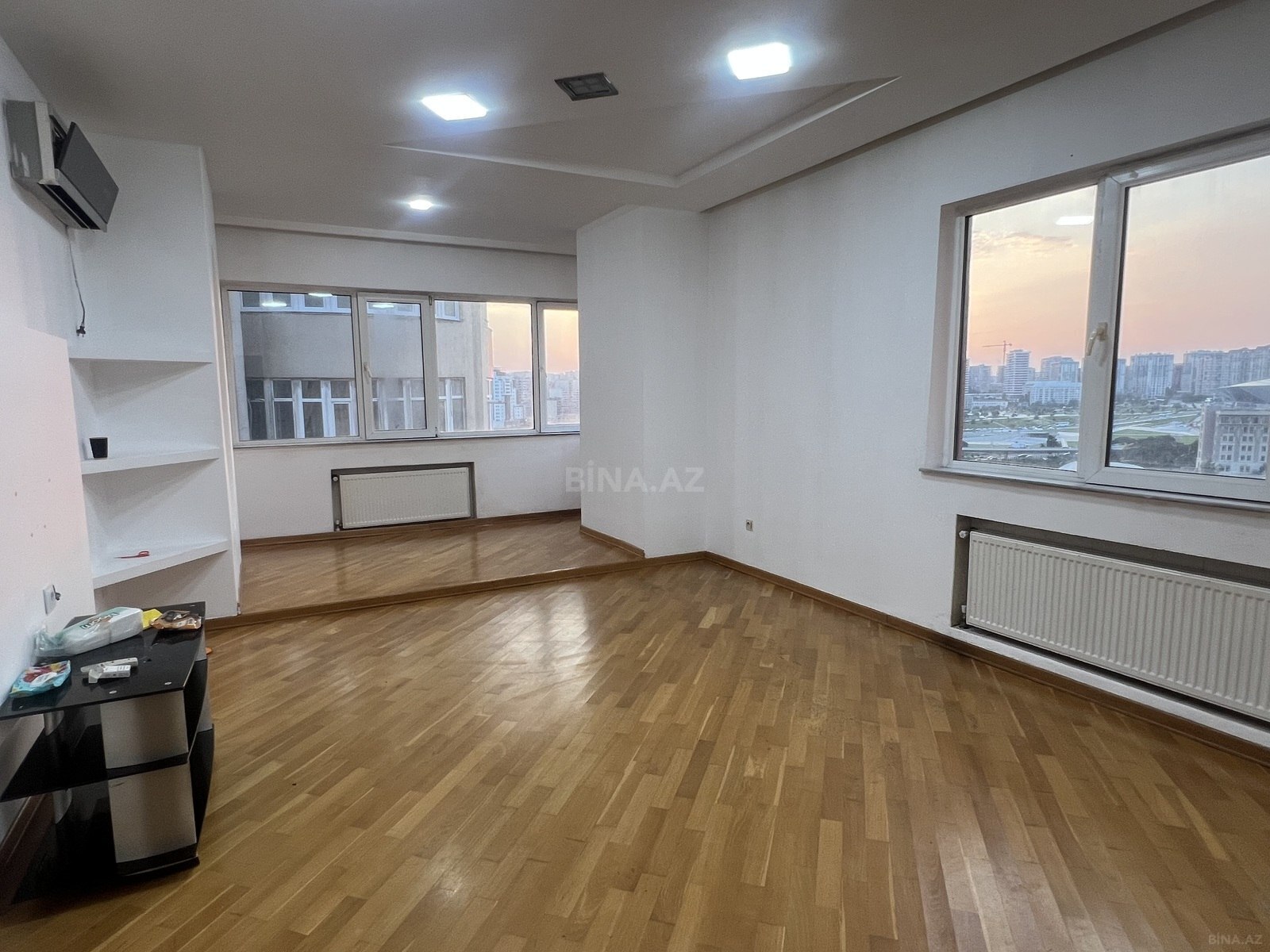 3 otaqlı Yeni tikili, Şah İsmayıl Xətai m., Bakı