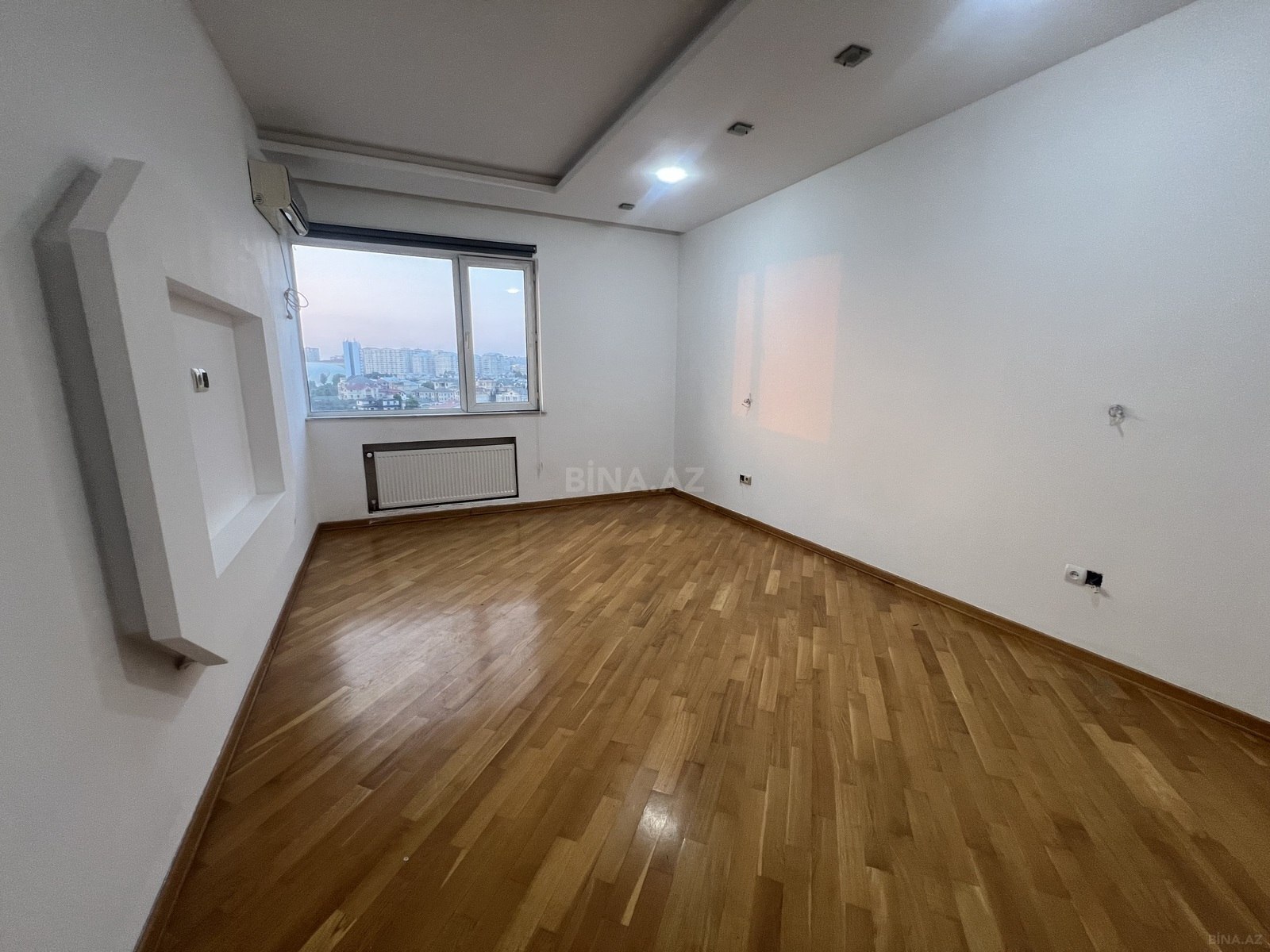 3 otaqlı Yeni tikili, Şah İsmayıl Xətai m., Bakı