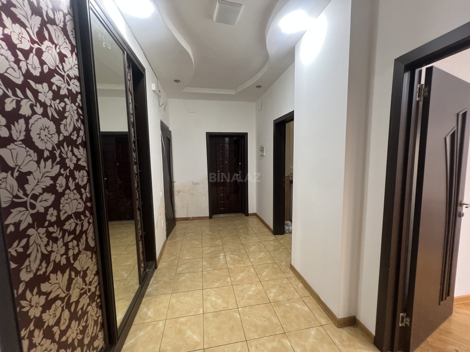 3 otaqlı Yeni tikili, Şah İsmayıl Xətai m., Bakı