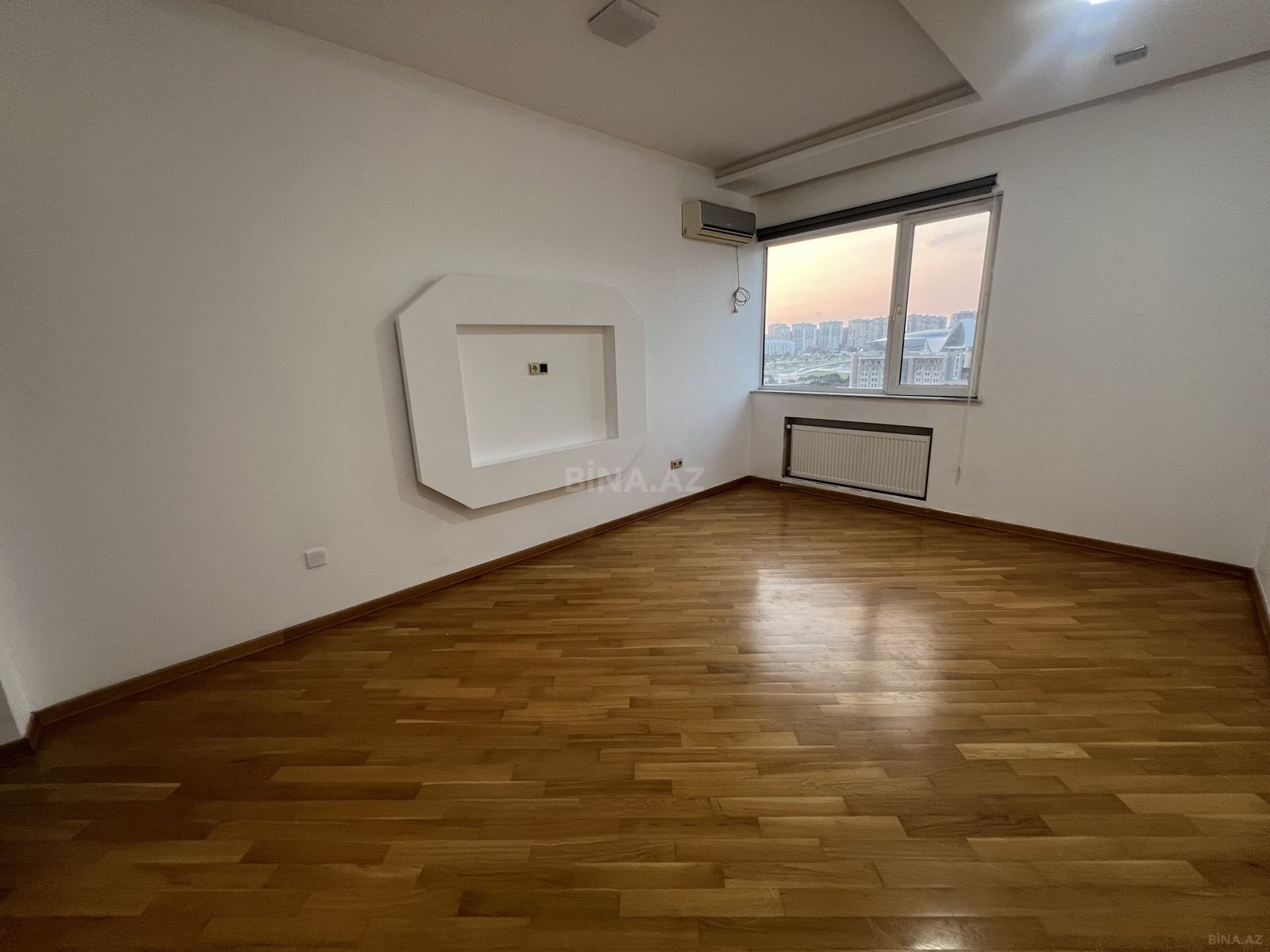 3 otaqlı Yeni tikili, Şah İsmayıl Xətai m., Bakı
