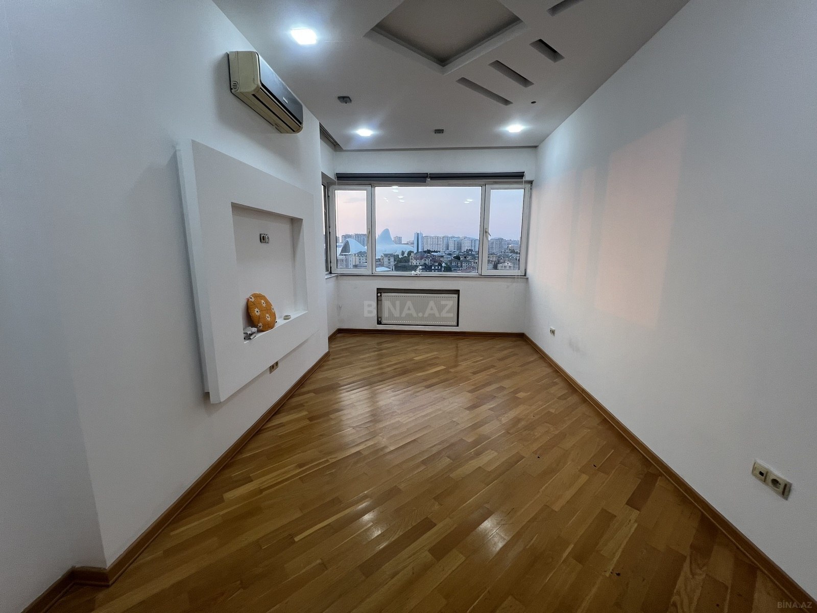 3 otaqlı Yeni tikili, Şah İsmayıl Xətai m., Bakı