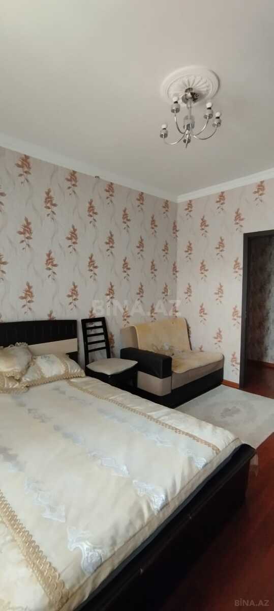 3 otaqlı Köhnə tikili, Neftçilər m., Bakı