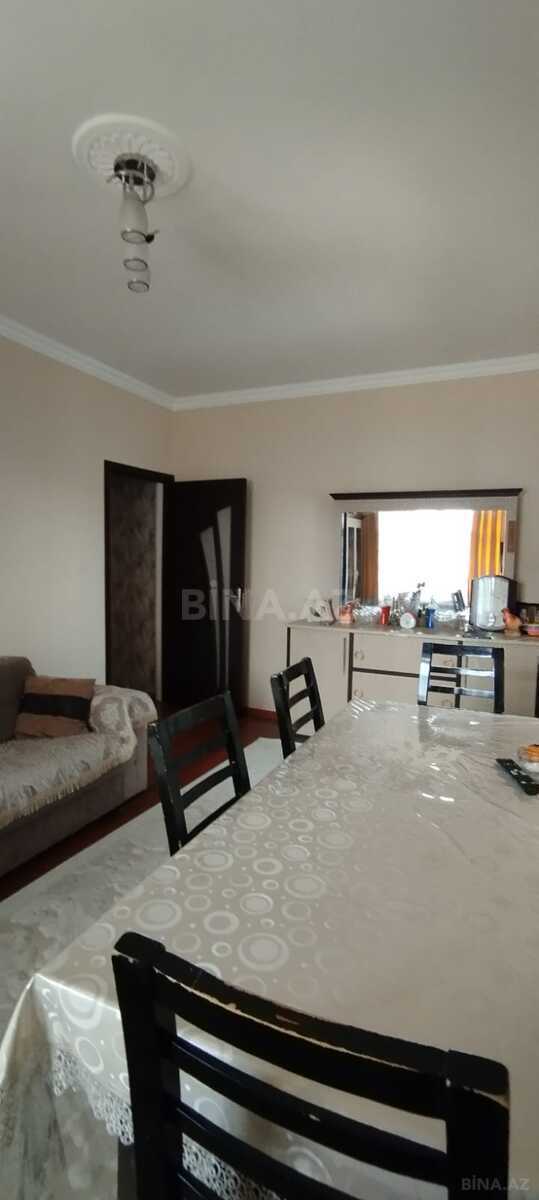 3 otaqlı Köhnə tikili, Neftçilər m., Bakı
