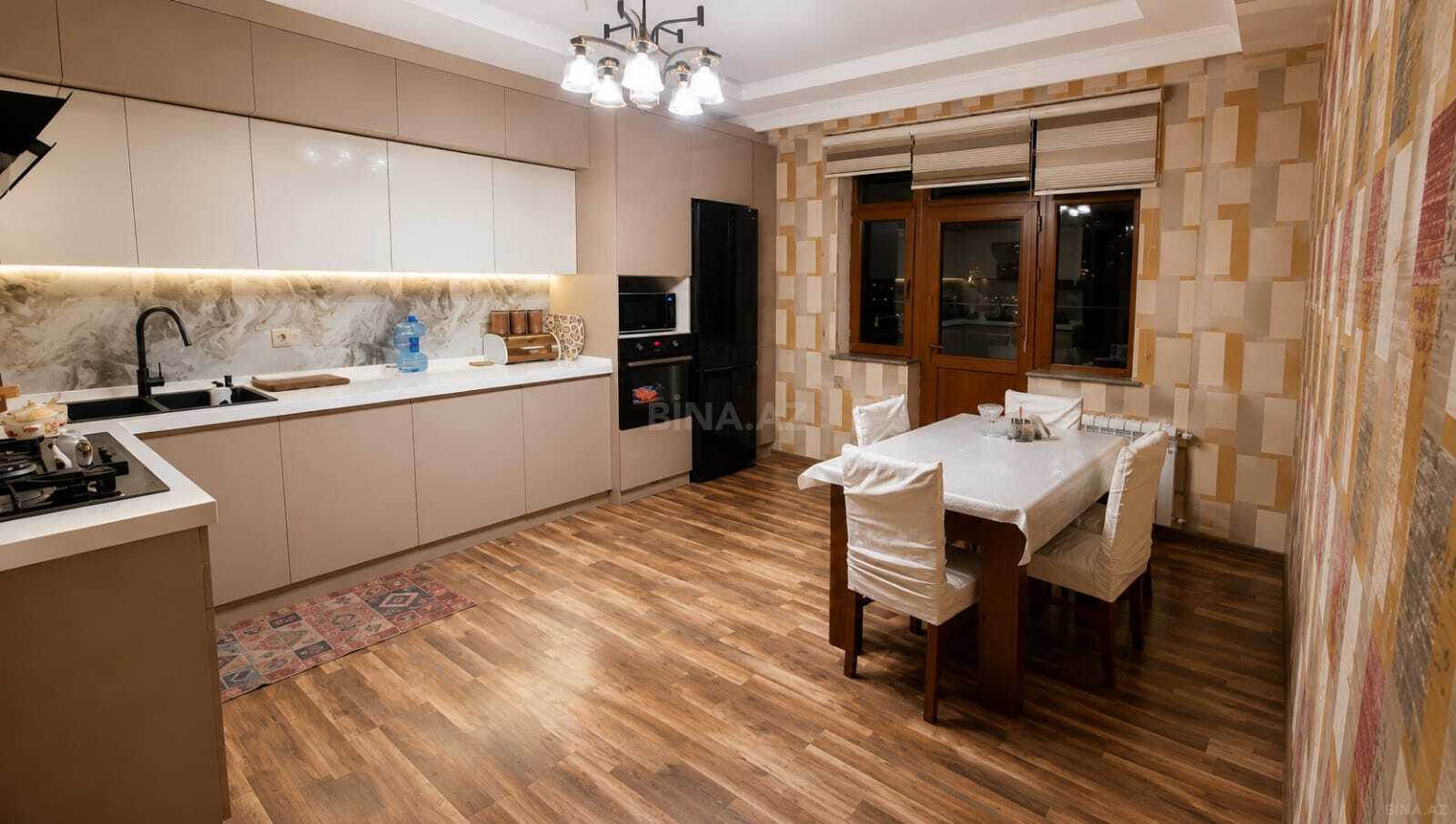 3 otaqlı Yeni tikili, Şah İsmayıl Xətai m., Bakı