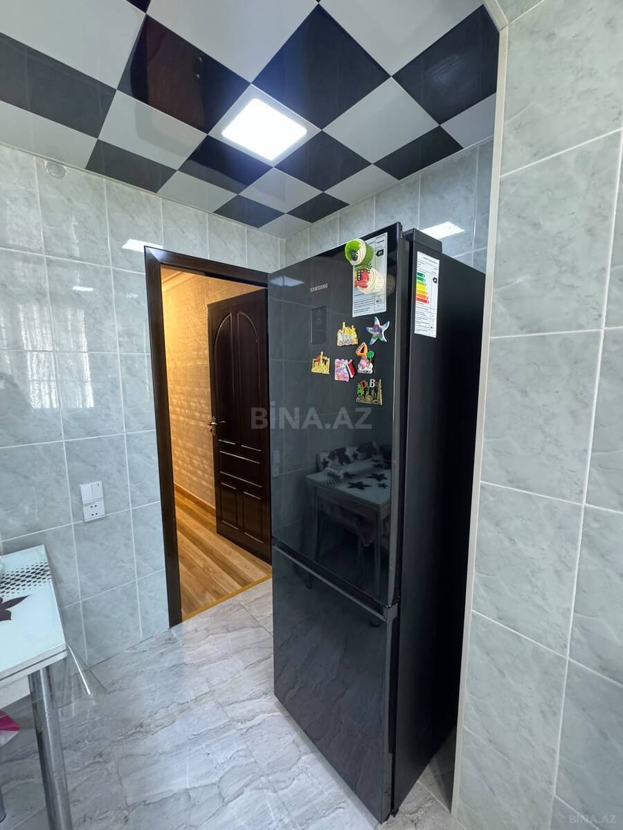 3 otaqlı Köhnə tikili, 28 May m., Bakı