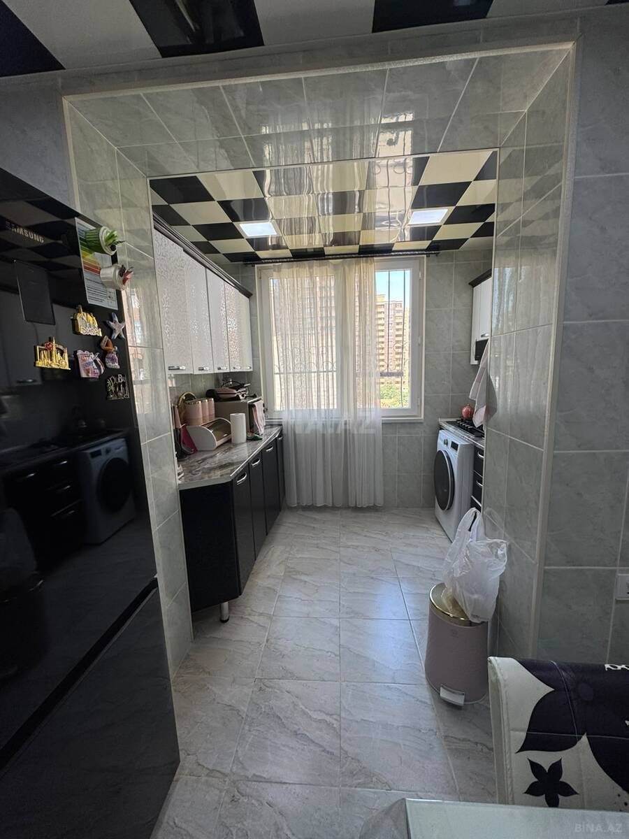 3 otaqlı Köhnə tikili, 28 May m., Bakı