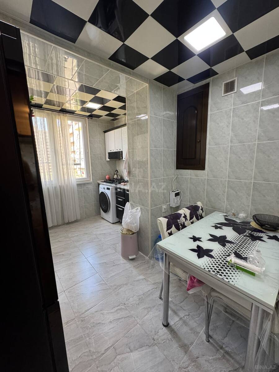 3 otaqlı Köhnə tikili, 28 May m., Bakı