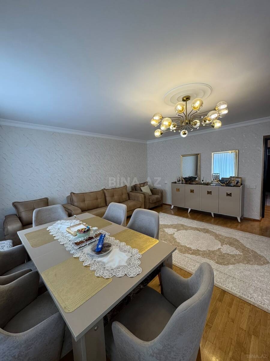 3 otaqlı Köhnə tikili, 28 May m., Bakı