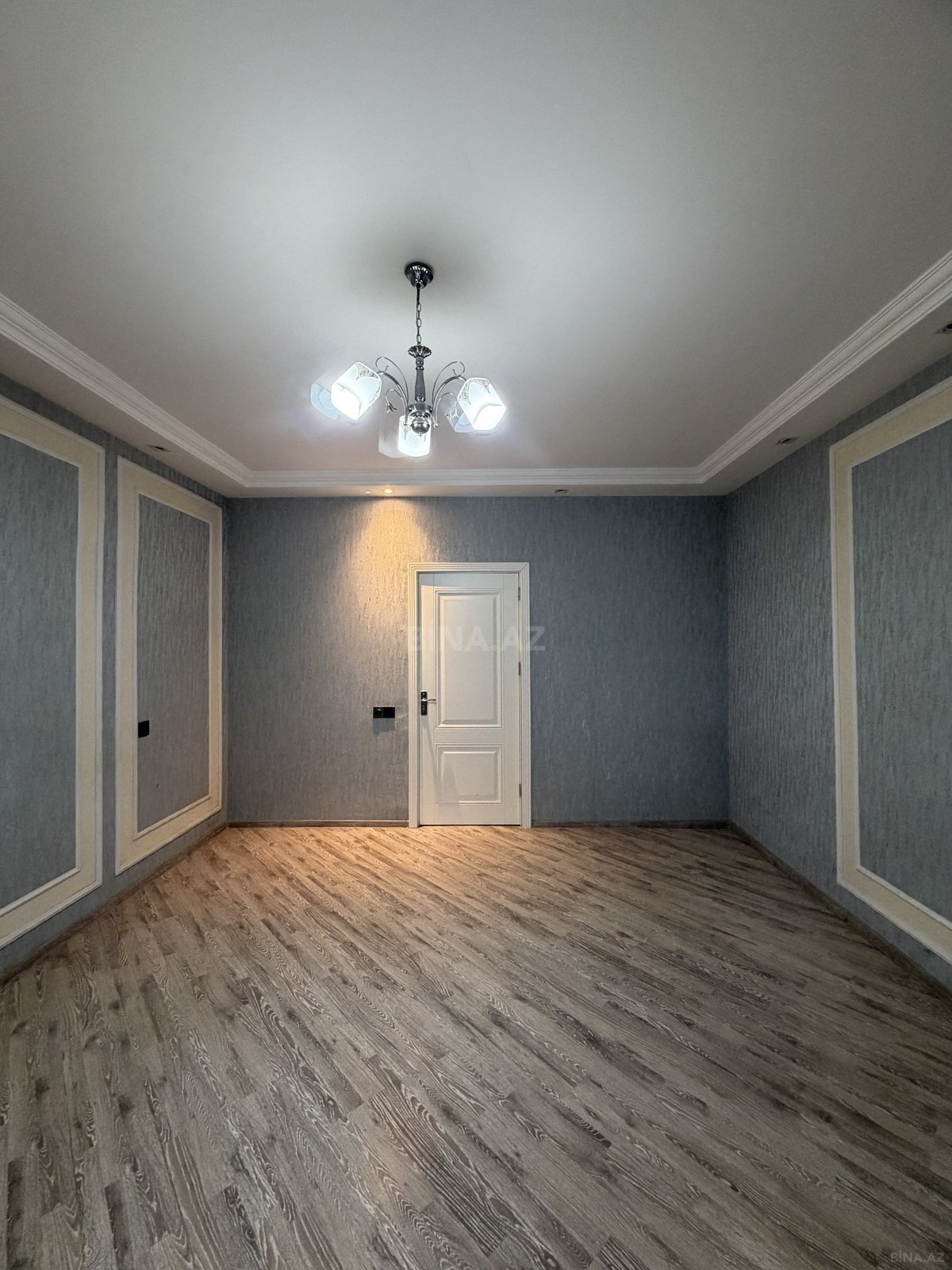 3 otaqlı Köhnə tikili, Bakıxanov q., Bakı