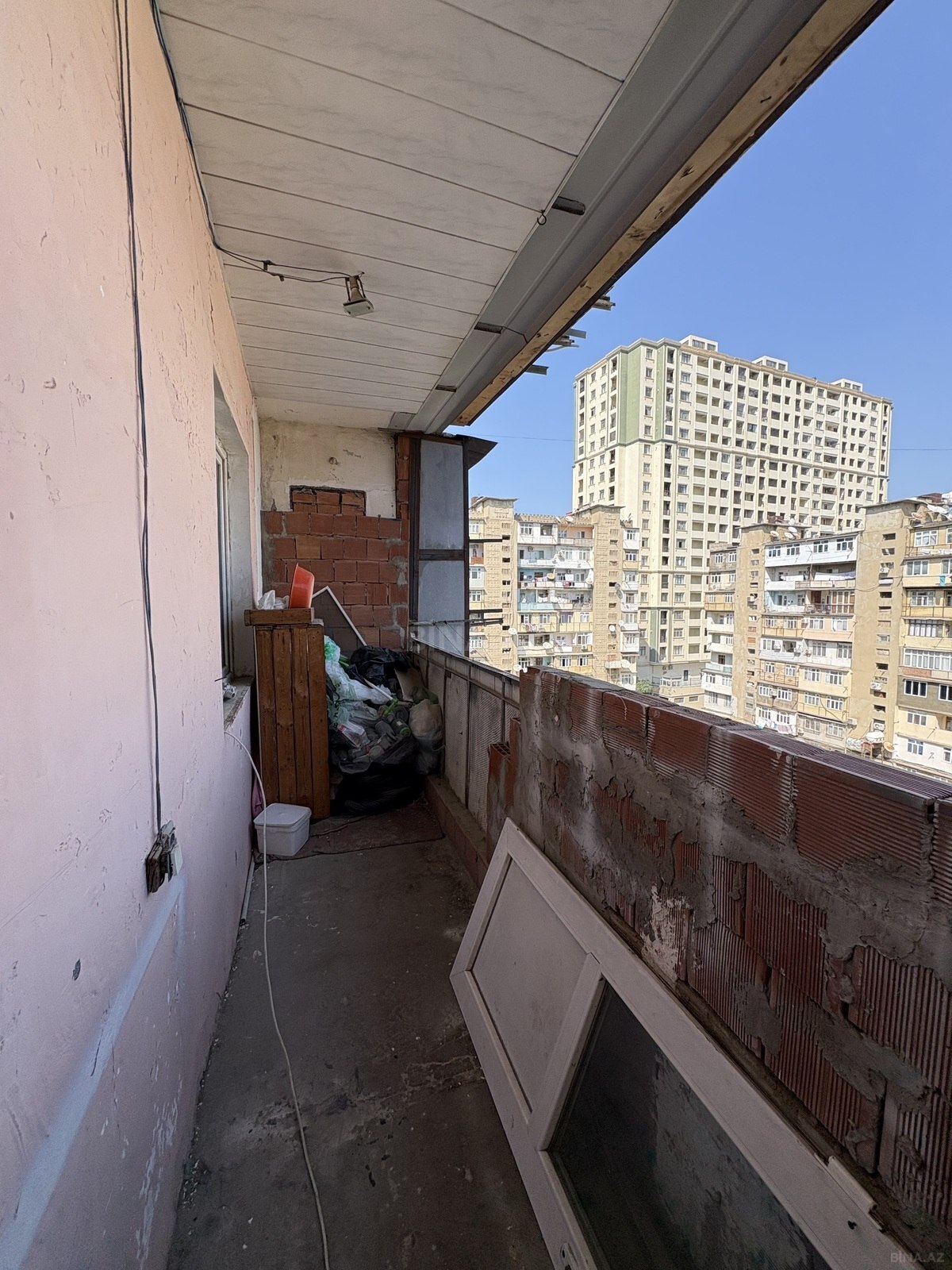 4 otaqlı Köhnə tikili, İnşaatçılar m., Bakı