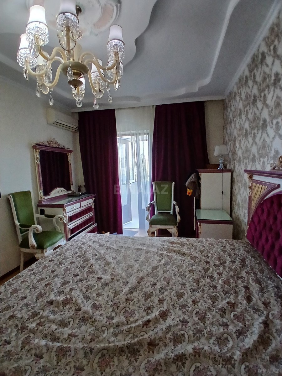 3 otaqlı Köhnə tikili, Qaraçuxur q., Bakı