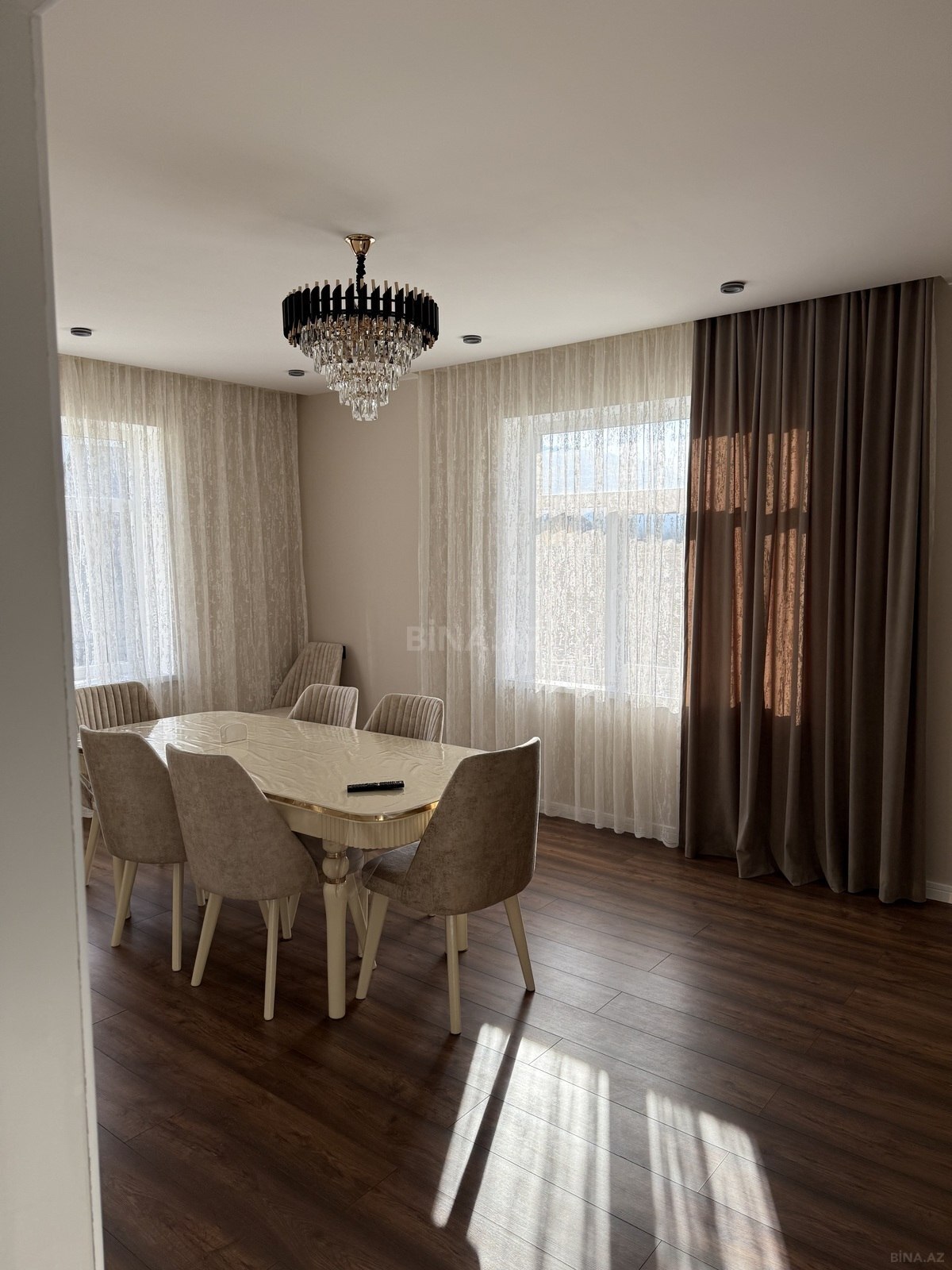 7 otaqlı Həyət evi/Bağ evi, Qusar