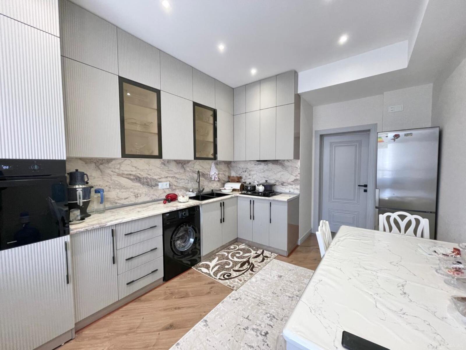 3 otaqlı Yeni tikili, 28 May m., Bakı