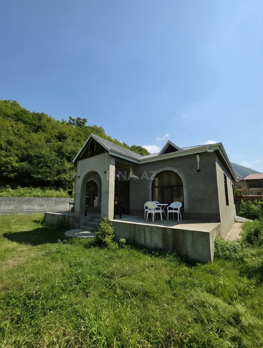 4 otaqlı Həyət evi/Bağ evi, Qax