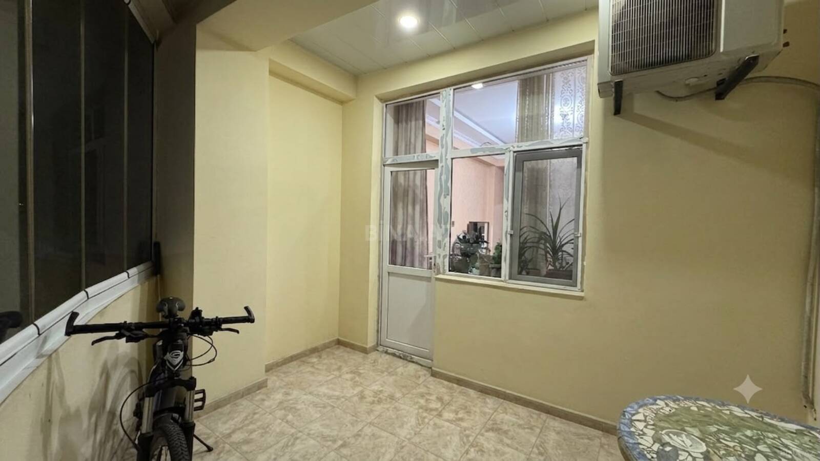 3 otaqlı Yeni tikili, Neftçilər m., Bakı
