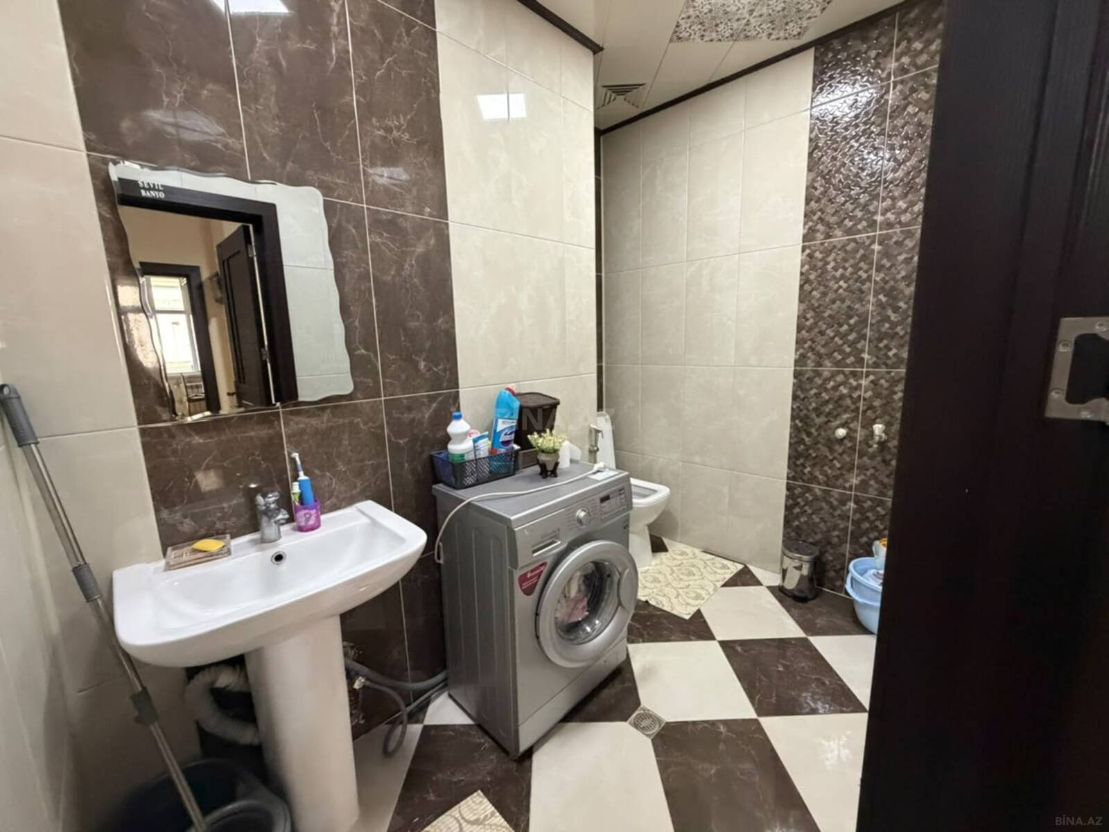 3 otaqlı Yeni tikili, Neftçilər m., Bakı