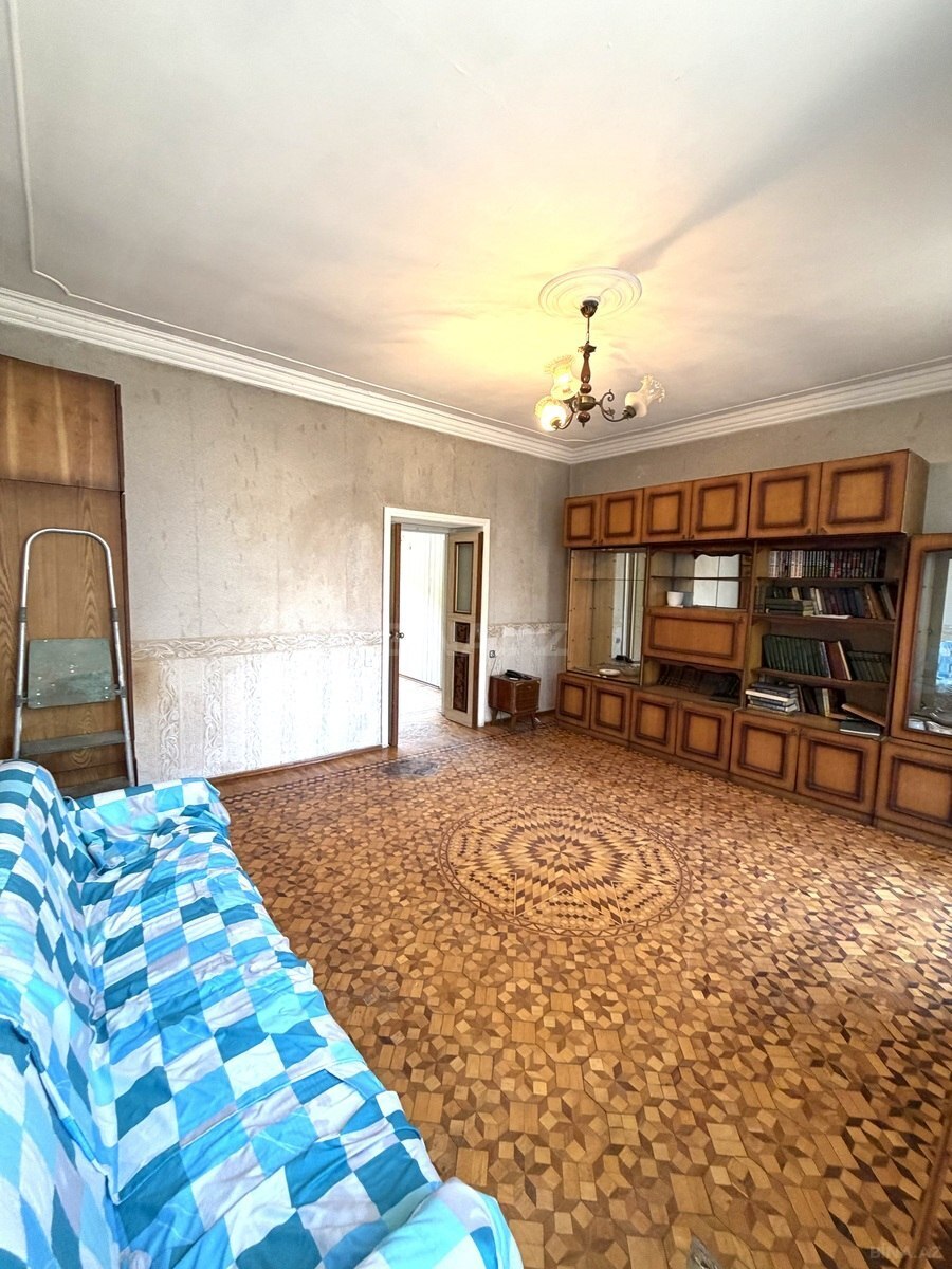 2 otaqlı Köhnə tikili, 28 May m., Bakı