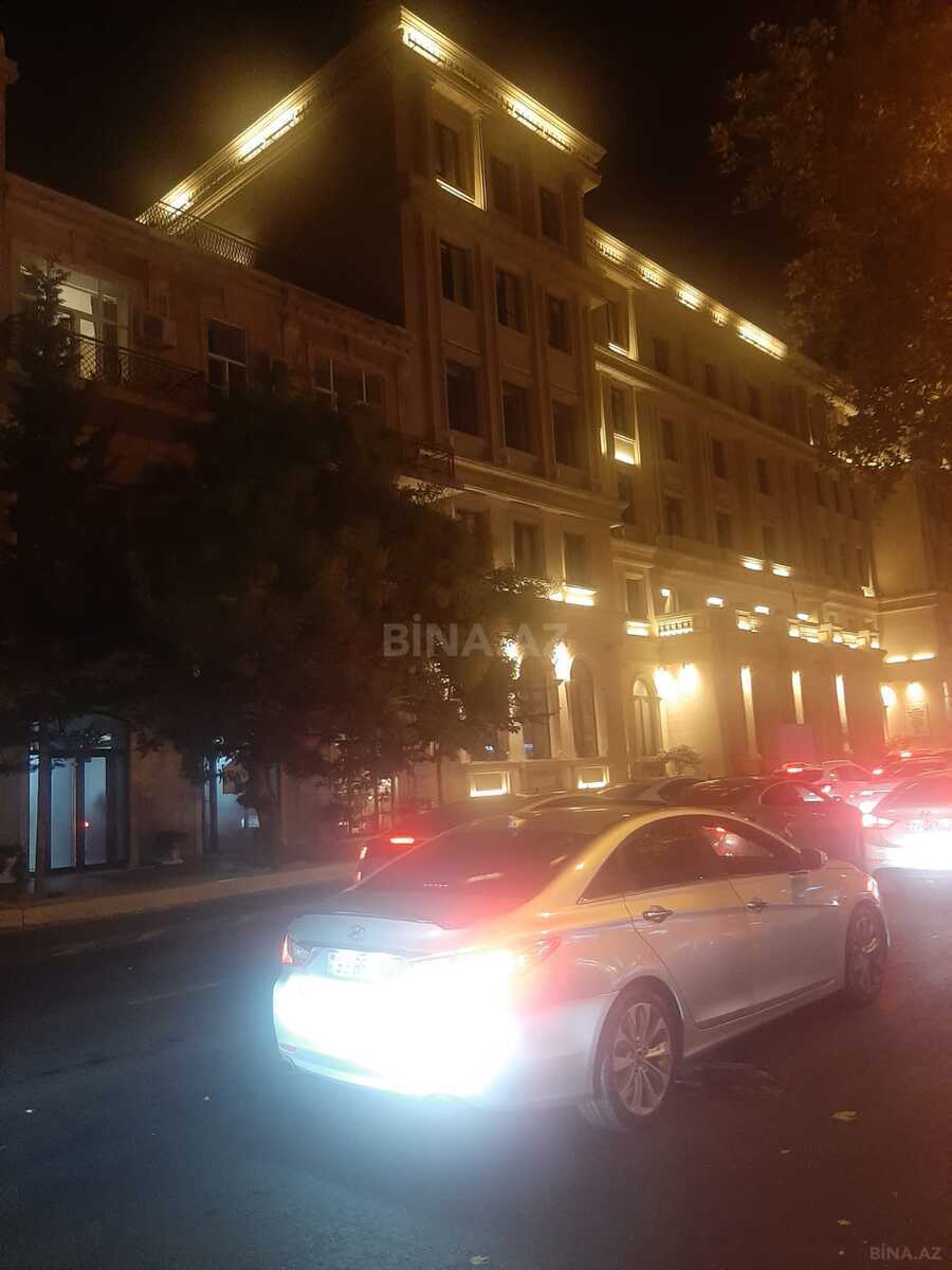 3 otaqlı Köhnə tikili, 28 May m., Bakı