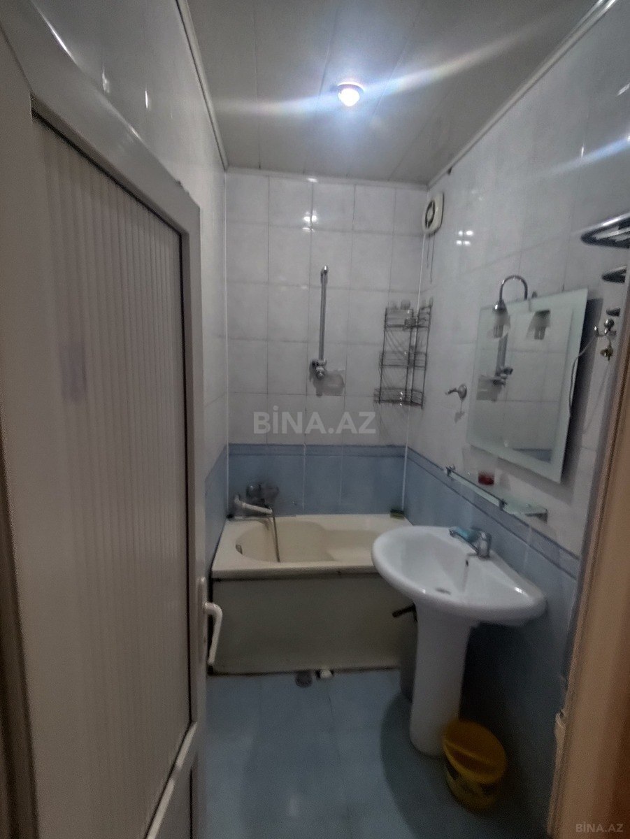 3 otaqlı Köhnə tikili, 8 Noyabr m., Bakı