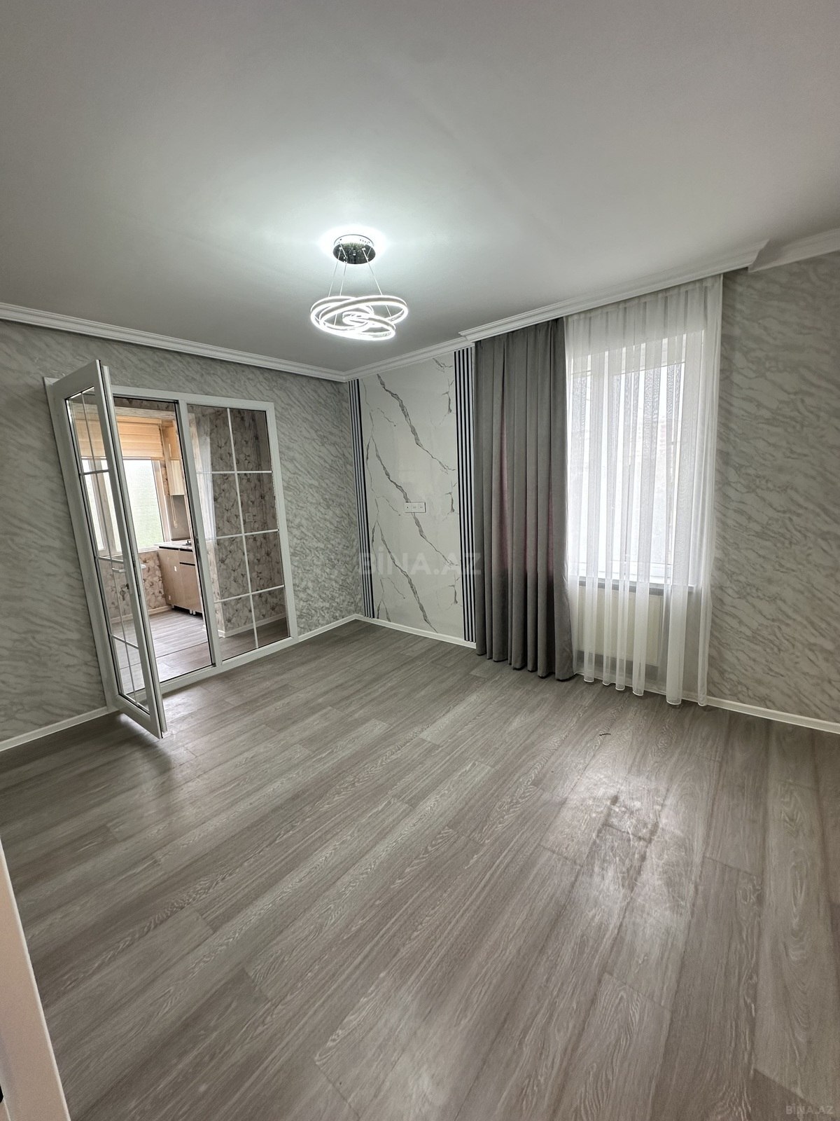 2 otaqlı Köhnə tikili, Neftçilər m., Bakı