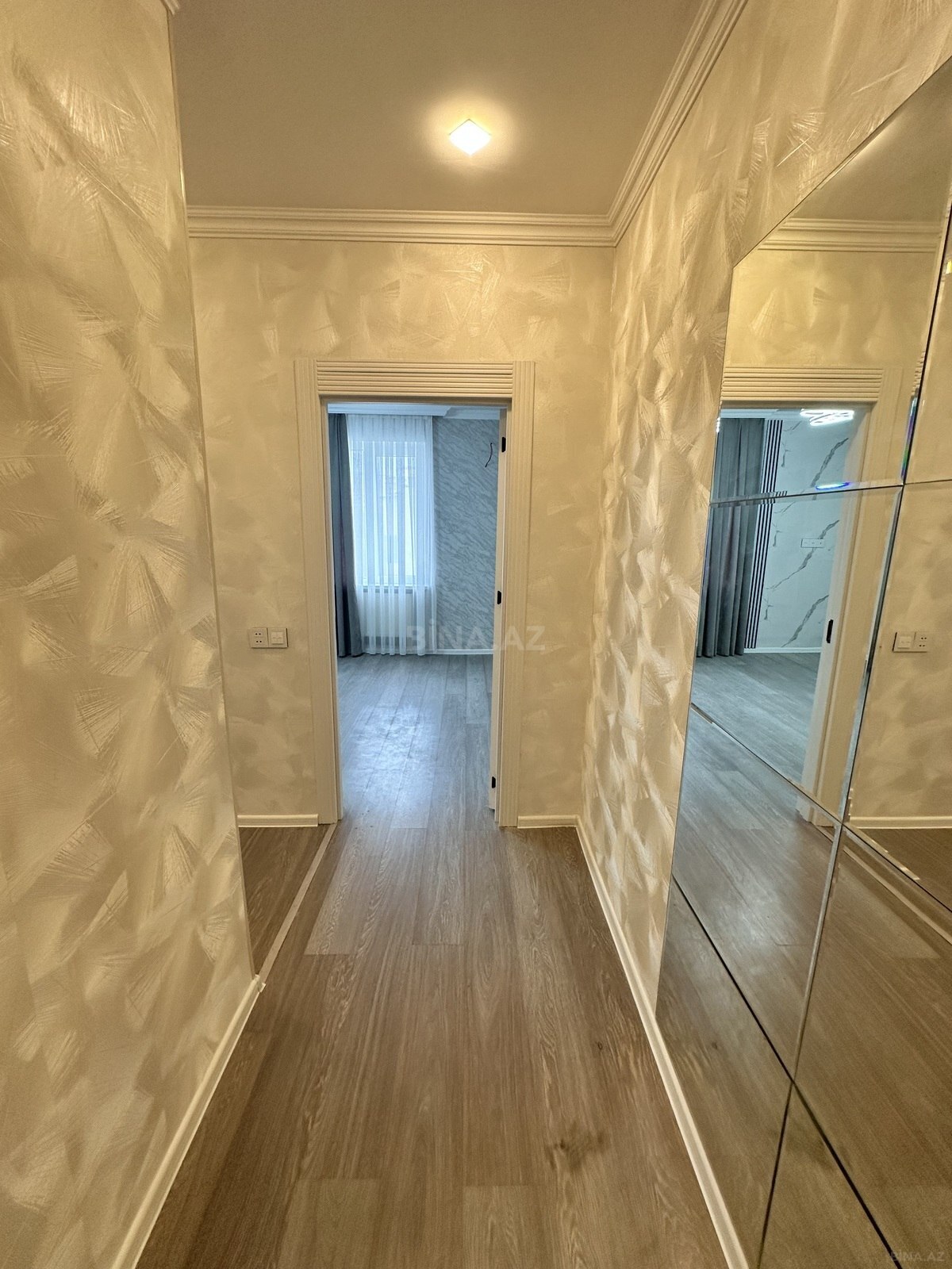 2 otaqlı Köhnə tikili, Neftçilər m., Bakı