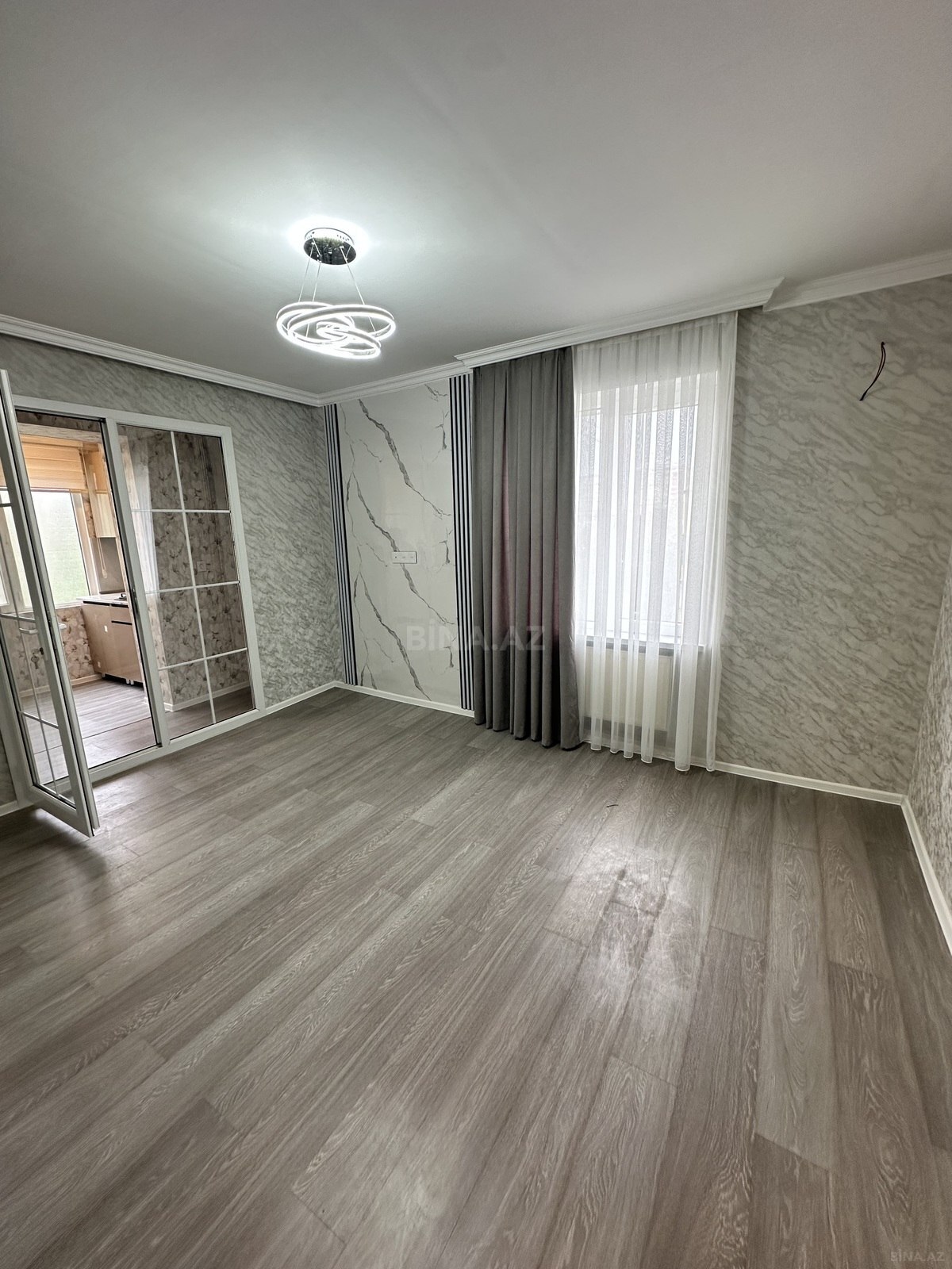 2 otaqlı Köhnə tikili, Neftçilər m., Bakı