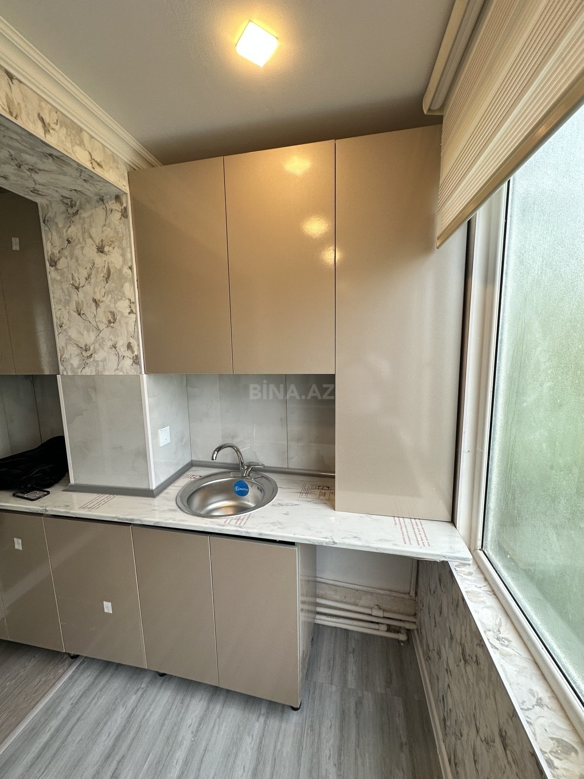 2 otaqlı Köhnə tikili, Neftçilər m., Bakı
