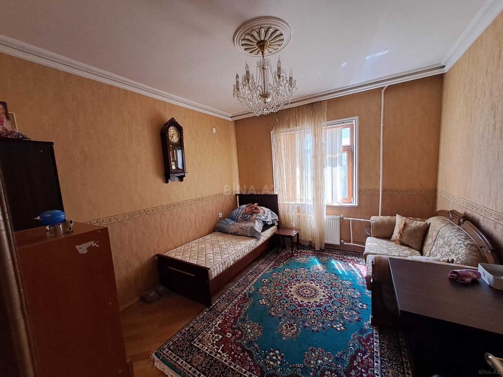 5 otaqlı Köhnə tikili, Xalqlar Dostluğu m., Bakı