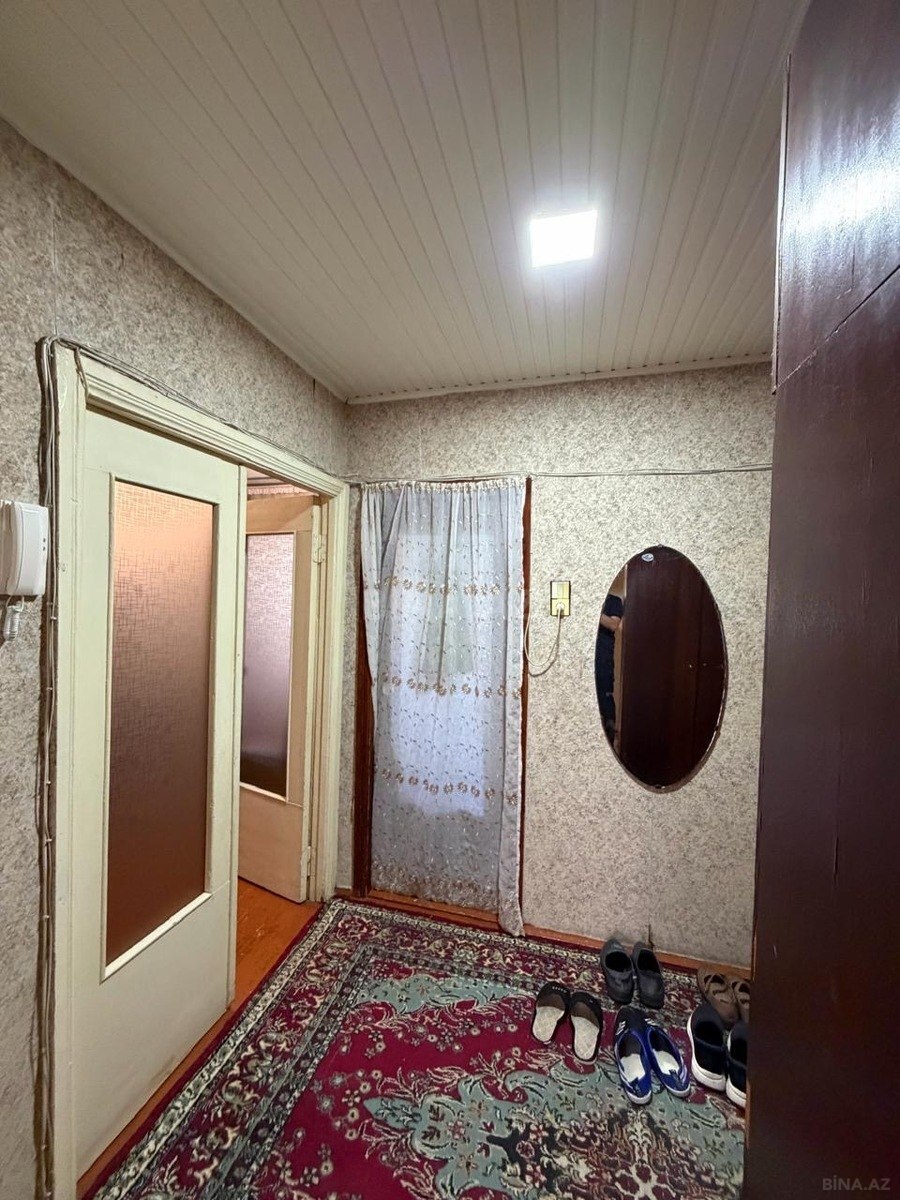 3 otaqlı Köhnə tikili, Bakıxanov q., Bakı