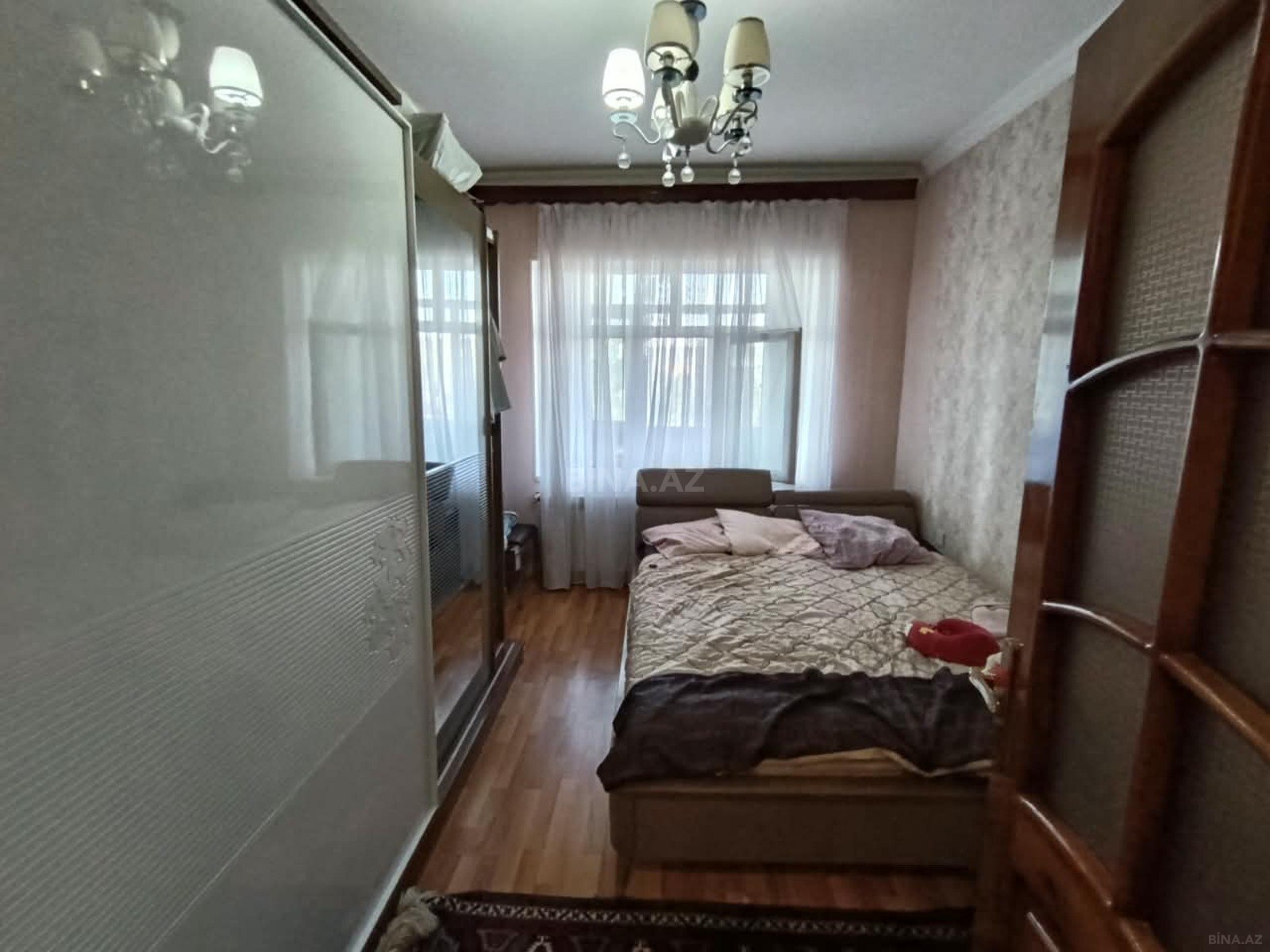 2 otaqlı Köhnə tikili, Xalqlar Dostluğu m., Bakı