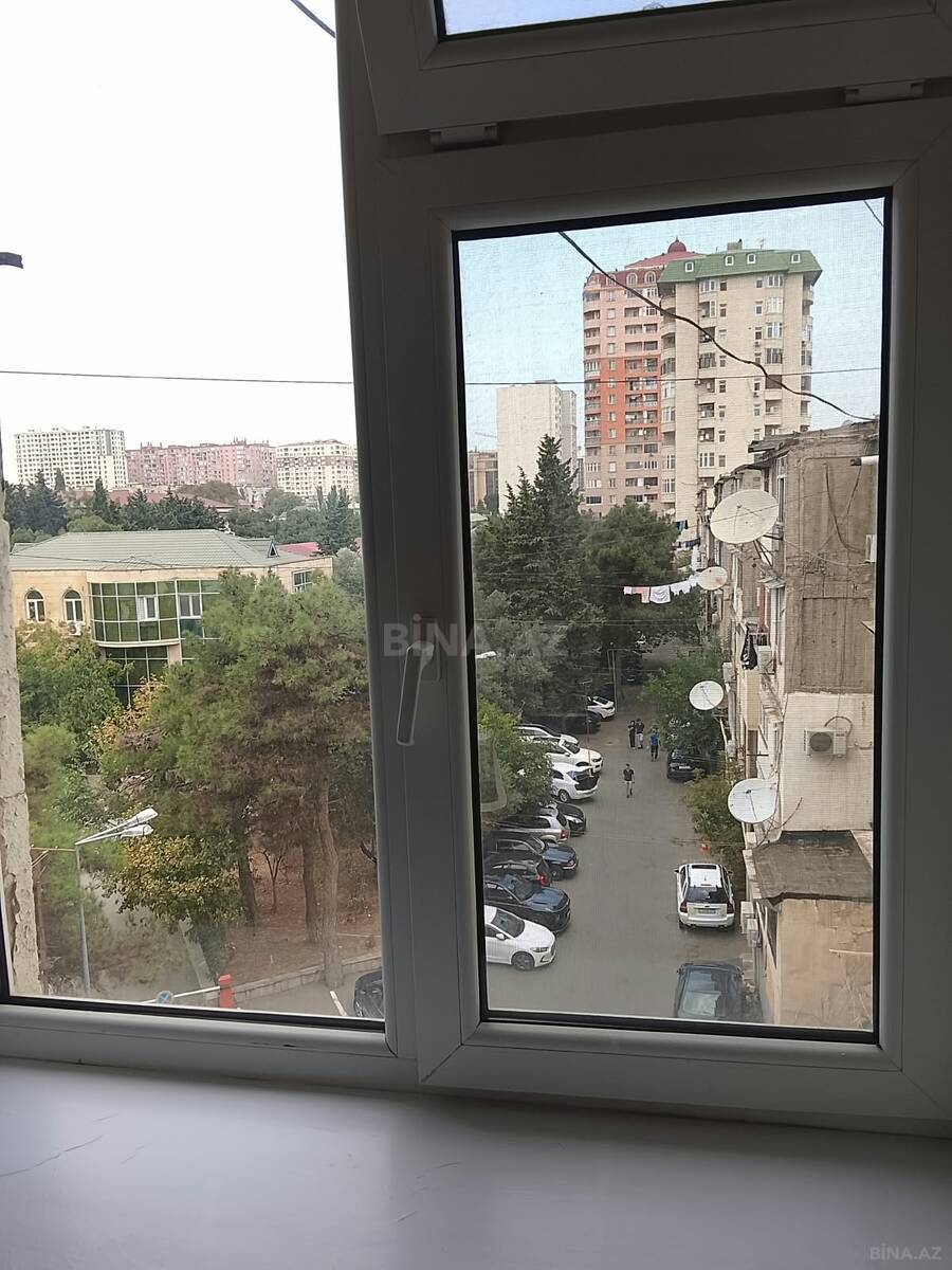 1 otaqlı Köhnə tikili, İnşaatçılar m., Bakı