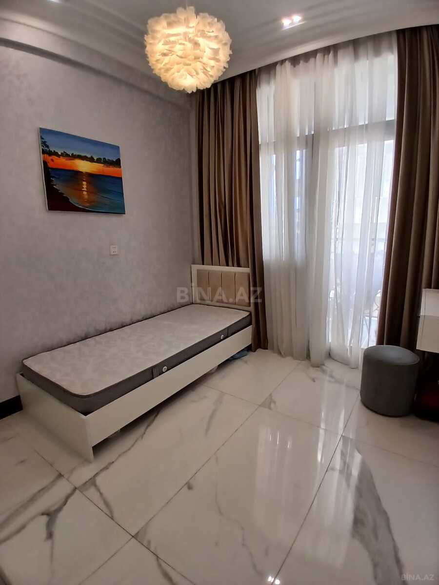 3 otaqlı Yeni tikili, Şah İsmayıl Xətai m., Bakı