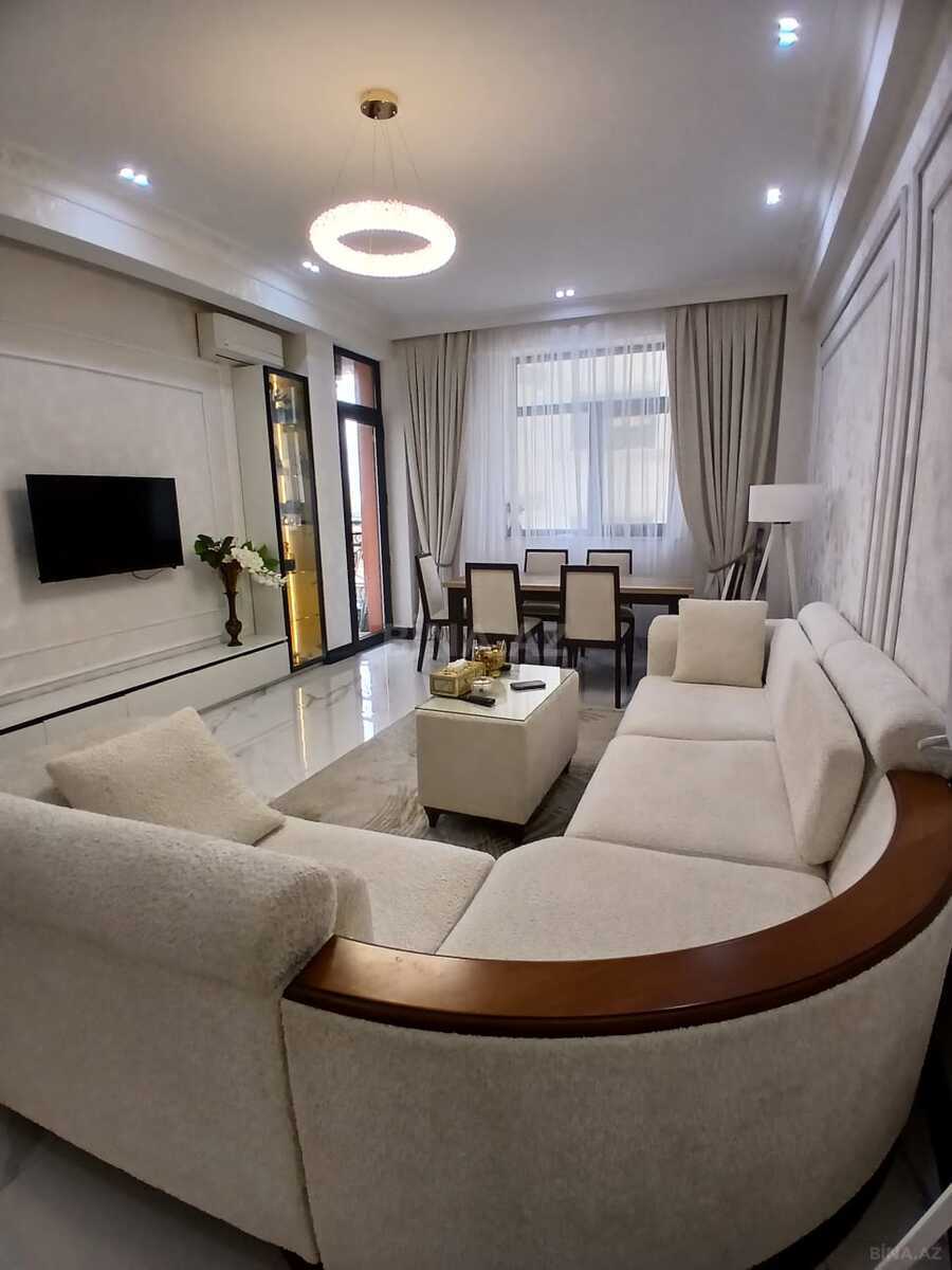 3 otaqlı Yeni tikili, Şah İsmayıl Xətai m., Bakı