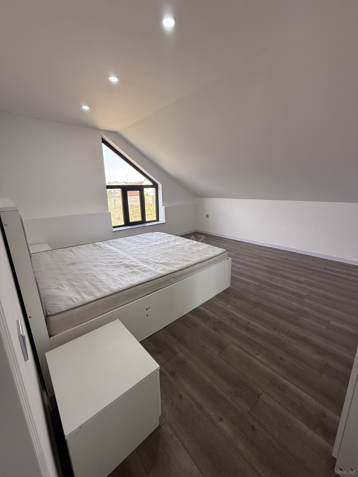 6 otaqlı Həyət evi/Bağ evi, Mehdiabad q., Bakı