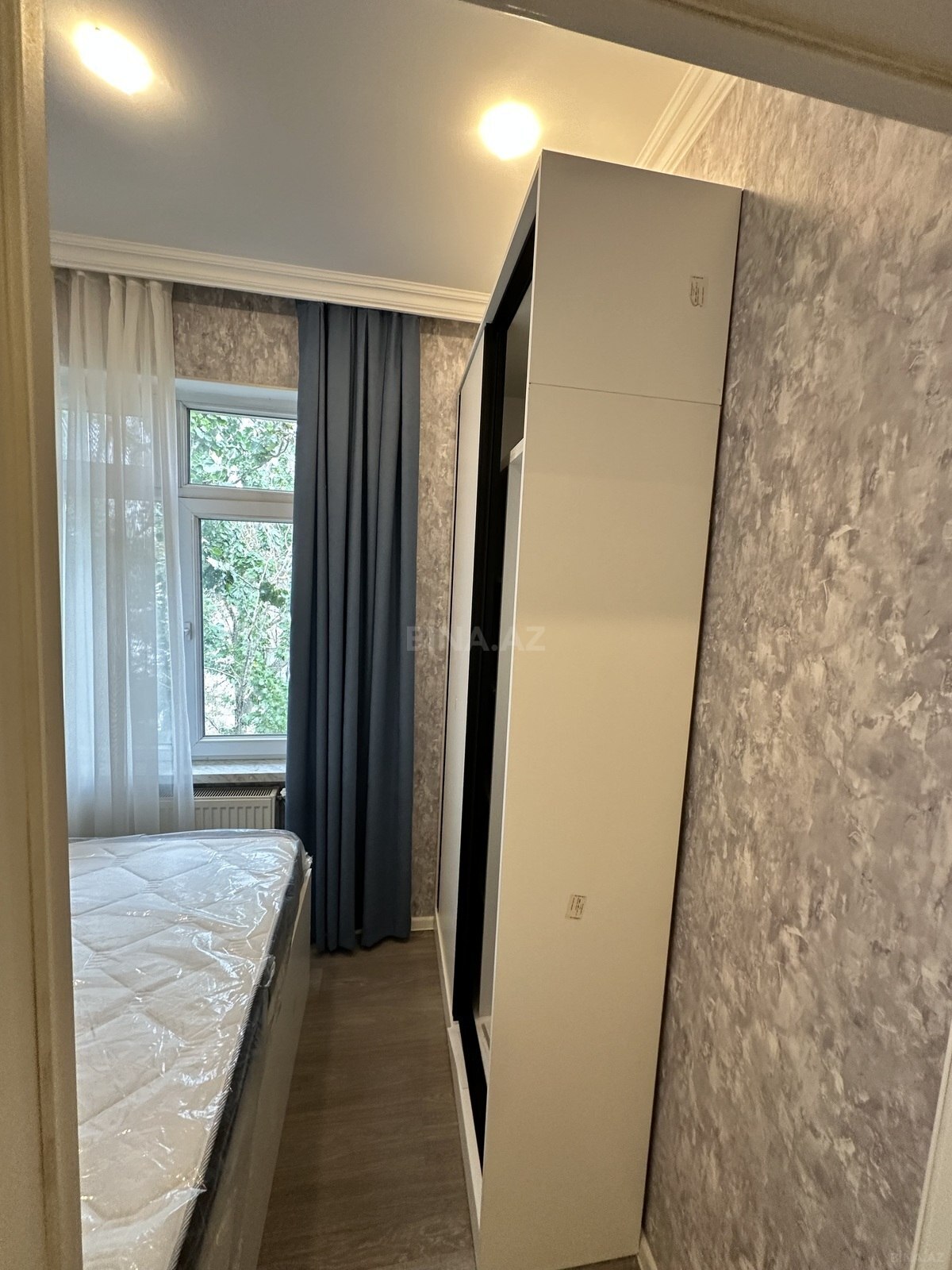 2 otaqlı Köhnə tikili, Neftçilər m., Bakı