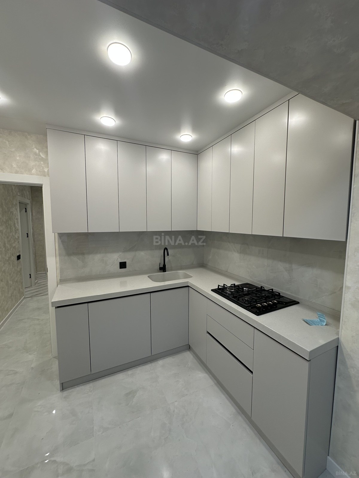5 otaqlı Köhnə tikili, Həzi Aslanov m., Bakı