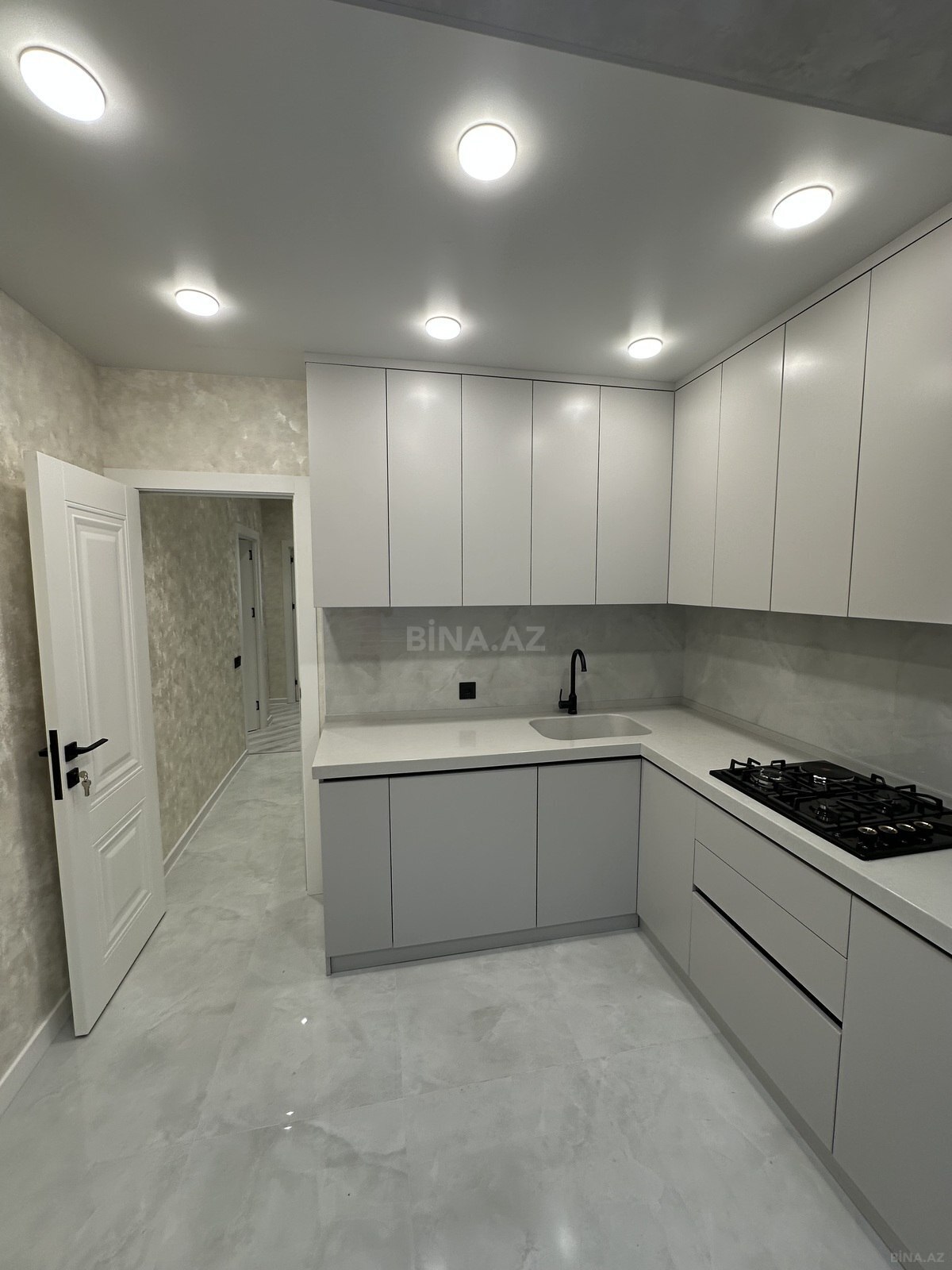 5 otaqlı Köhnə tikili, Həzi Aslanov m., Bakı