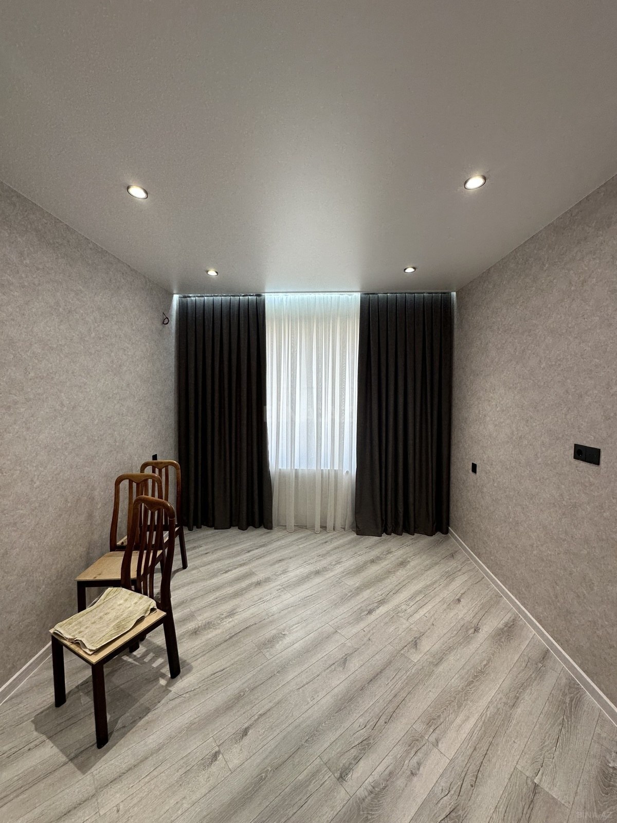 5 otaqlı Köhnə tikili, Həzi Aslanov m., Bakı