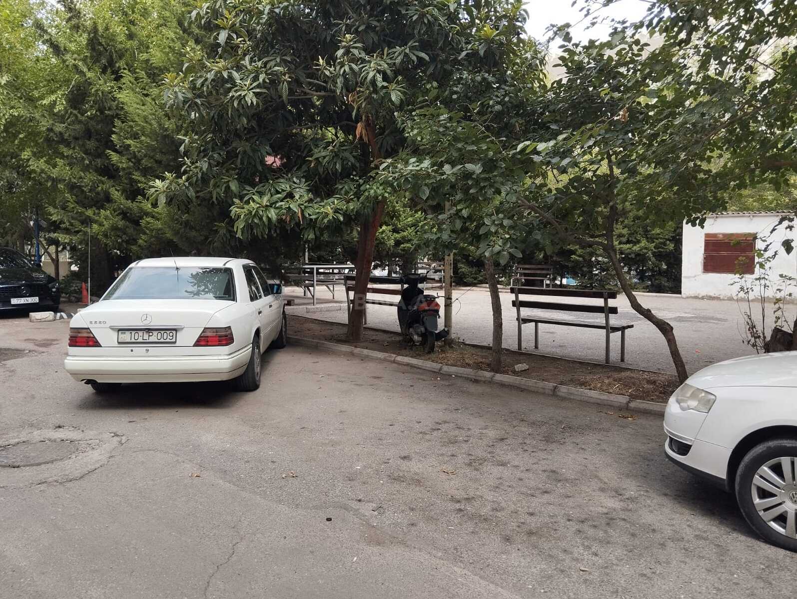 1 otaqlı Köhnə tikili, Elmlər Akademiyası m., Bakı