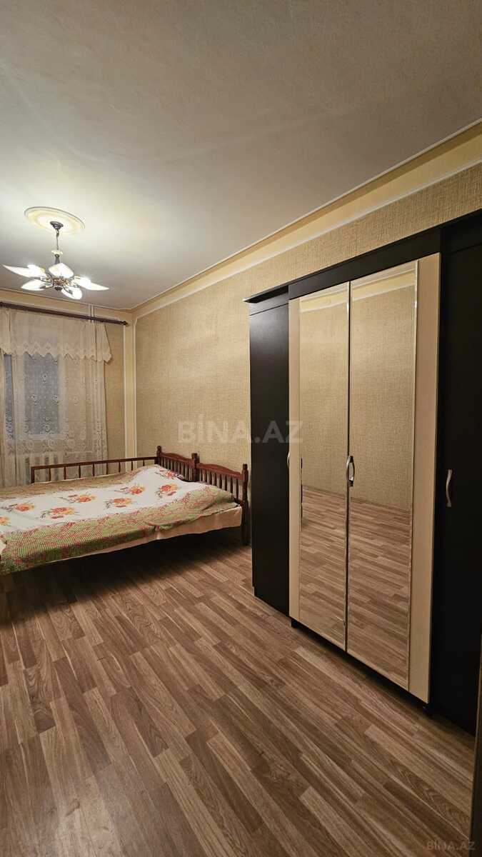 3 otaqlı Köhnə tikili, 7-ci mikrorayon q., Bakı