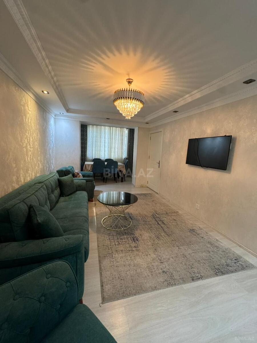 3 otaqlı Köhnə tikili, Qara Qarayev m., Bakı