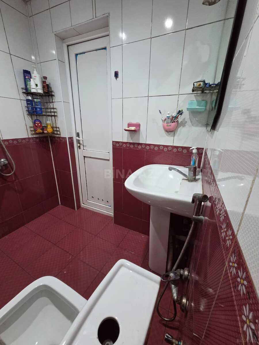 3 otaqlı Köhnə tikili, Qara Qarayev m., Bakı