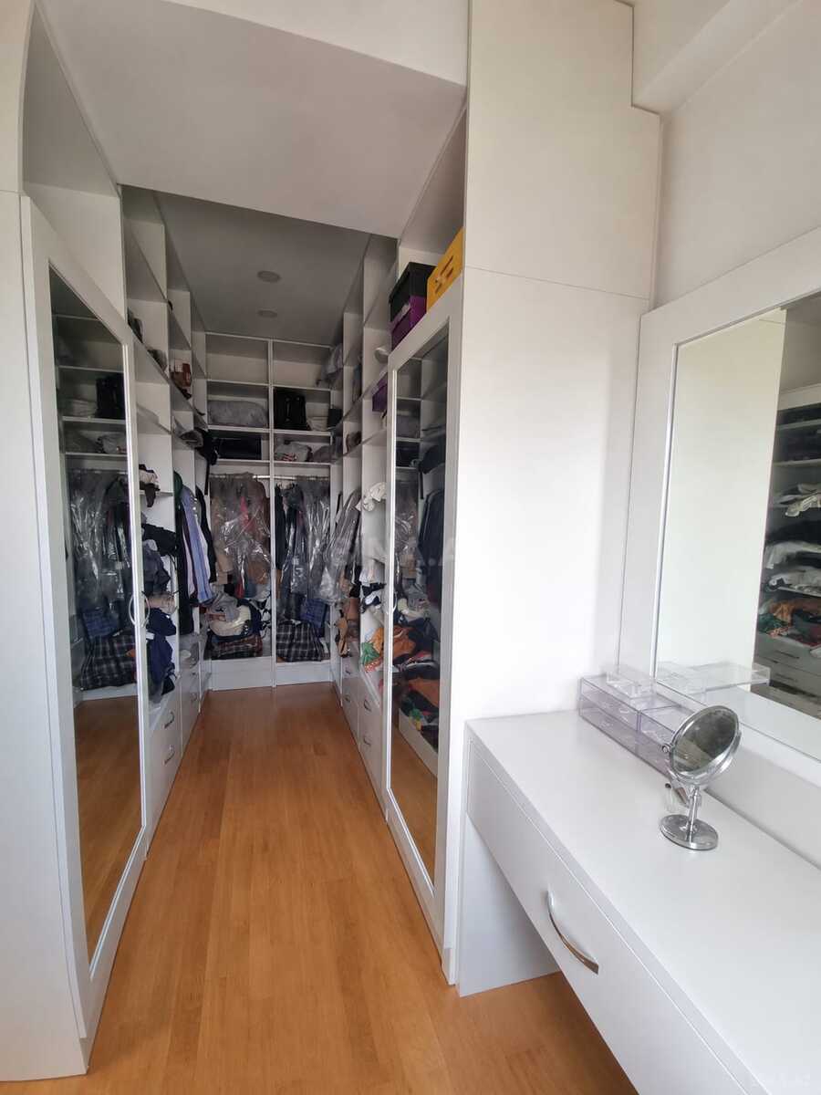 4 otaqlı Yeni tikili, Memar Əcəmi m., Bakı