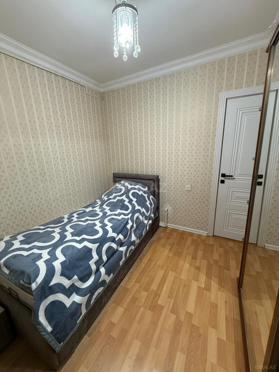 3 otaqlı Köhnə tikili, Neftçilər m., Bakı