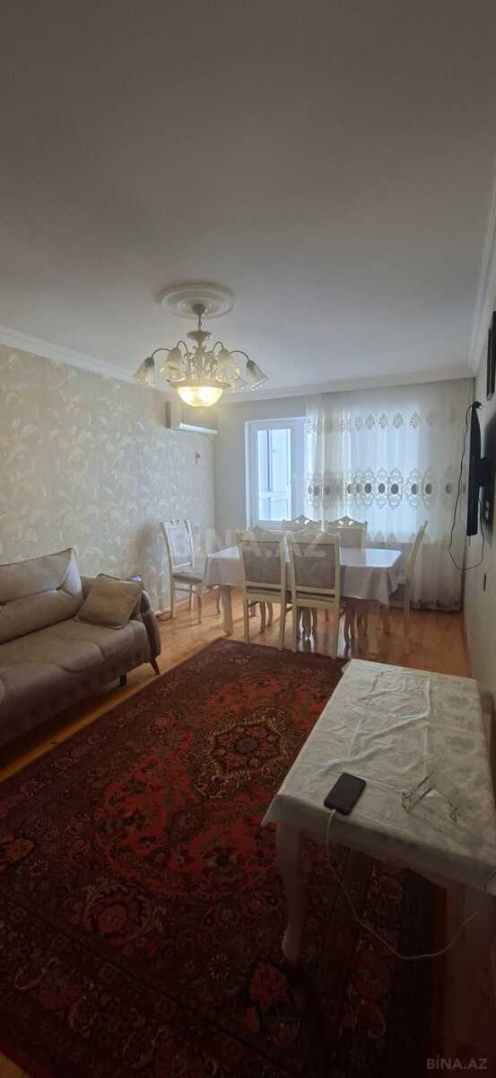 3 otaqlı Köhnə tikili, Xalqlar Dostluğu m., Bakı