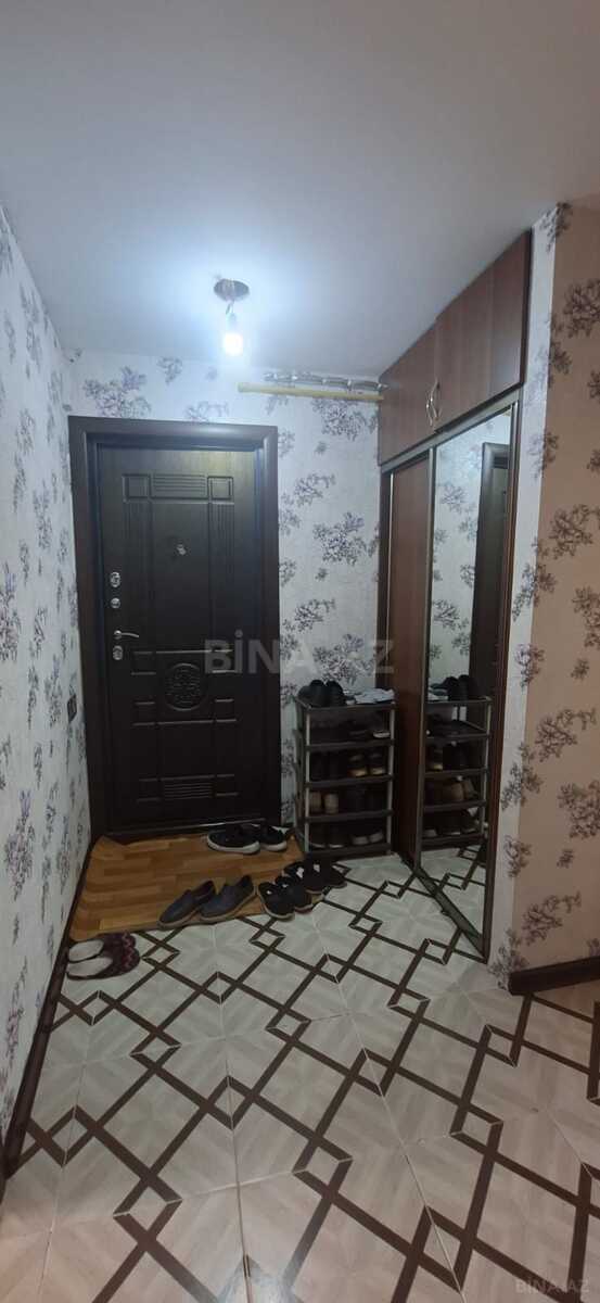 3 otaqlı Köhnə tikili, Xalqlar Dostluğu m., Bakı