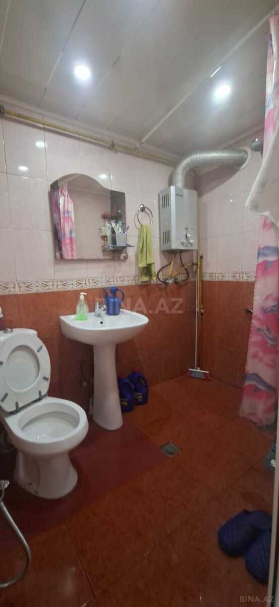 3 otaqlı Köhnə tikili, Xalqlar Dostluğu m., Bakı