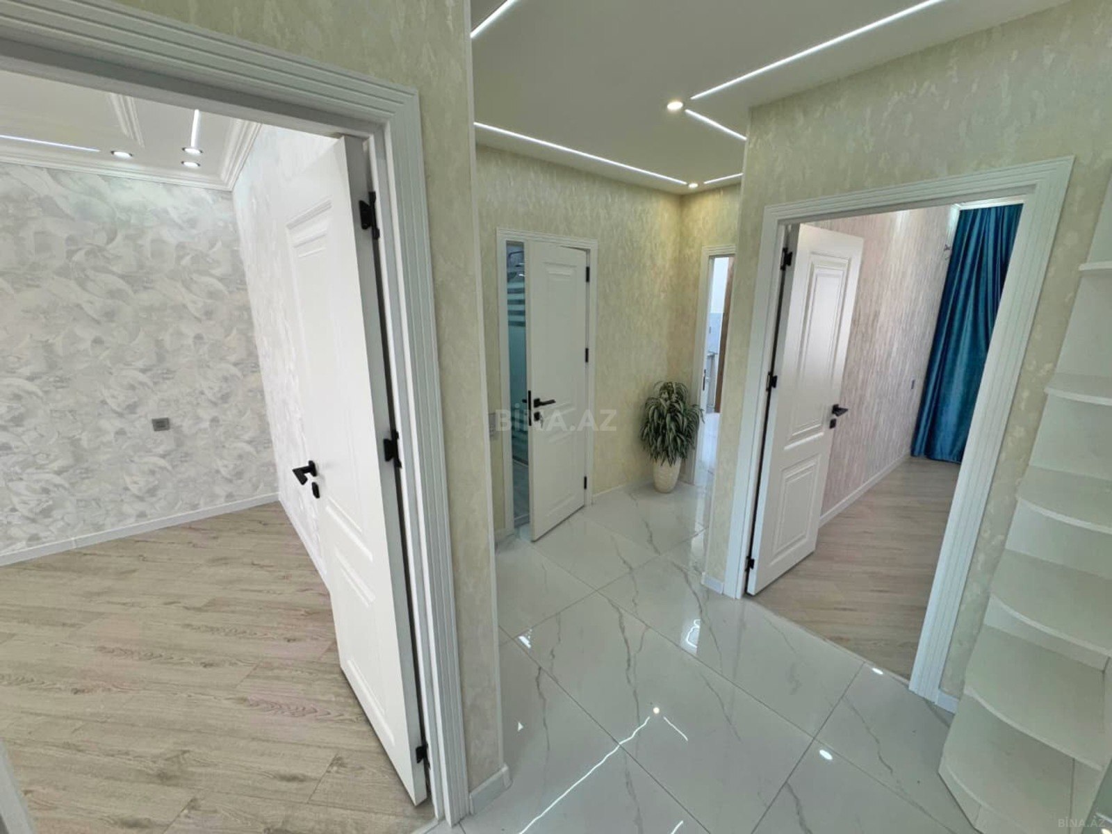 3 otaqlı Köhnə tikili, Xalqlar Dostluğu m., Bakı