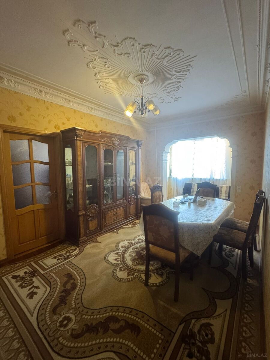 5 otaqlı Köhnə tikili, Xalqlar Dostluğu m., Bakı